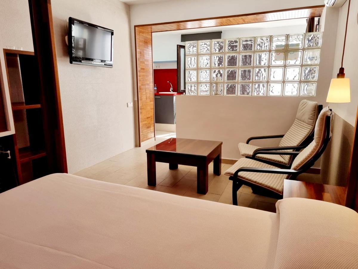 Apartamentos El Arrecife 콘일데라프론테라 외부 사진