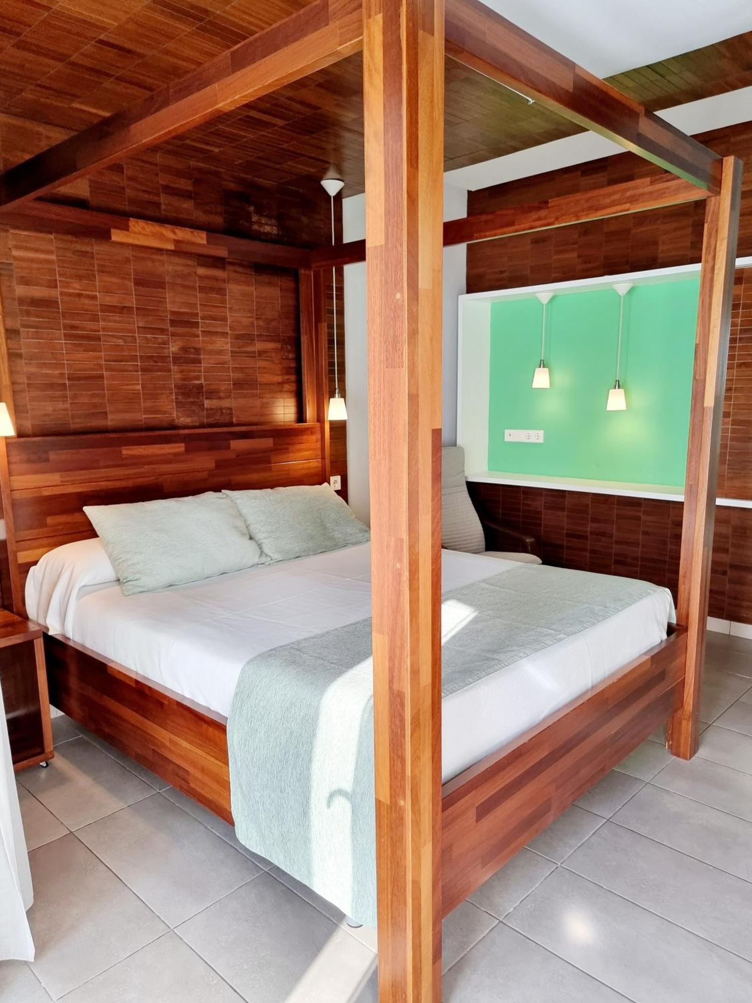 Apartamentos El Arrecife 콘일데라프론테라 외부 사진